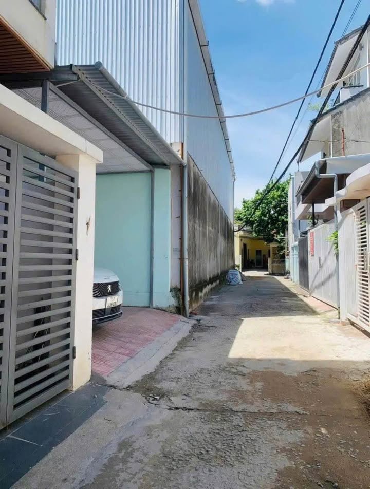 Nhà 2 tầng kiên cố kiệt ô tô Lương Văn Can, TP. Huế 135m² giá 3.8 tỷ - Sẵn sàng thương lượng!