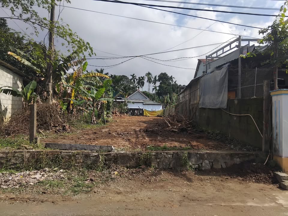 Đất mặt tiền Nguyễn Phúc Ánh 210m² giá 1.8 tỷ - Gần chợ và trường học!