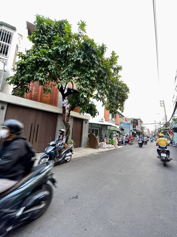 Nhà phố Phú Nhuận 18m² giá 4.x tỷ - Sẵn sàng ở ngay với nội thất đầy đủ!