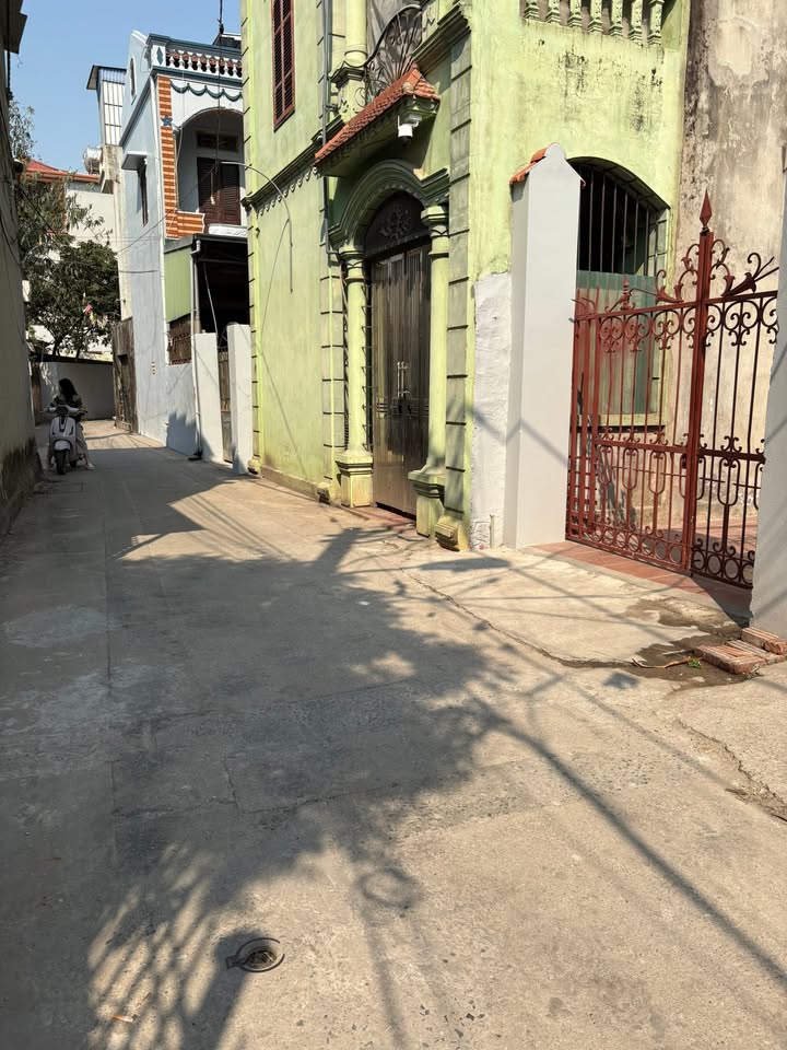 Nhà cấp 4 Thôn 3 Vạn Phúc 40m² - Giá thỏa thuận, tiện nghi gần chợ!