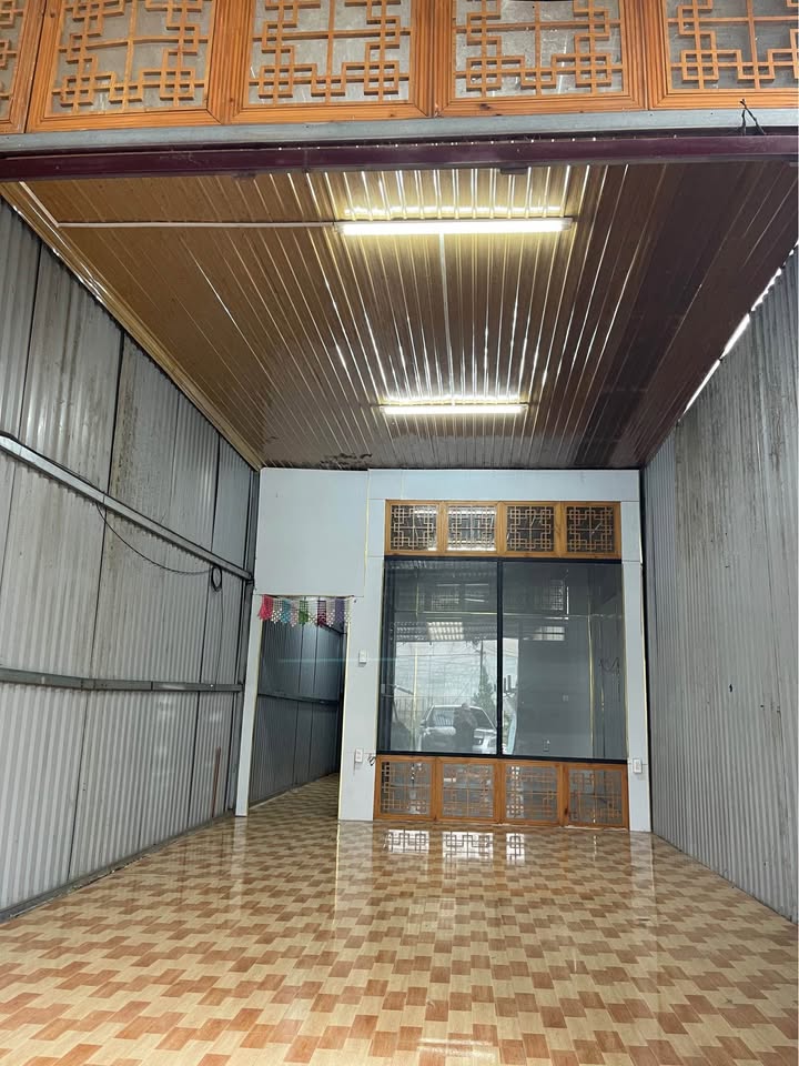 Nhà nguyên căn cho thuê mặt tiền Làng Hoa Vạn Thành 160m² giá 5 triệu - Thích hợp kinh doanh nhỏ!