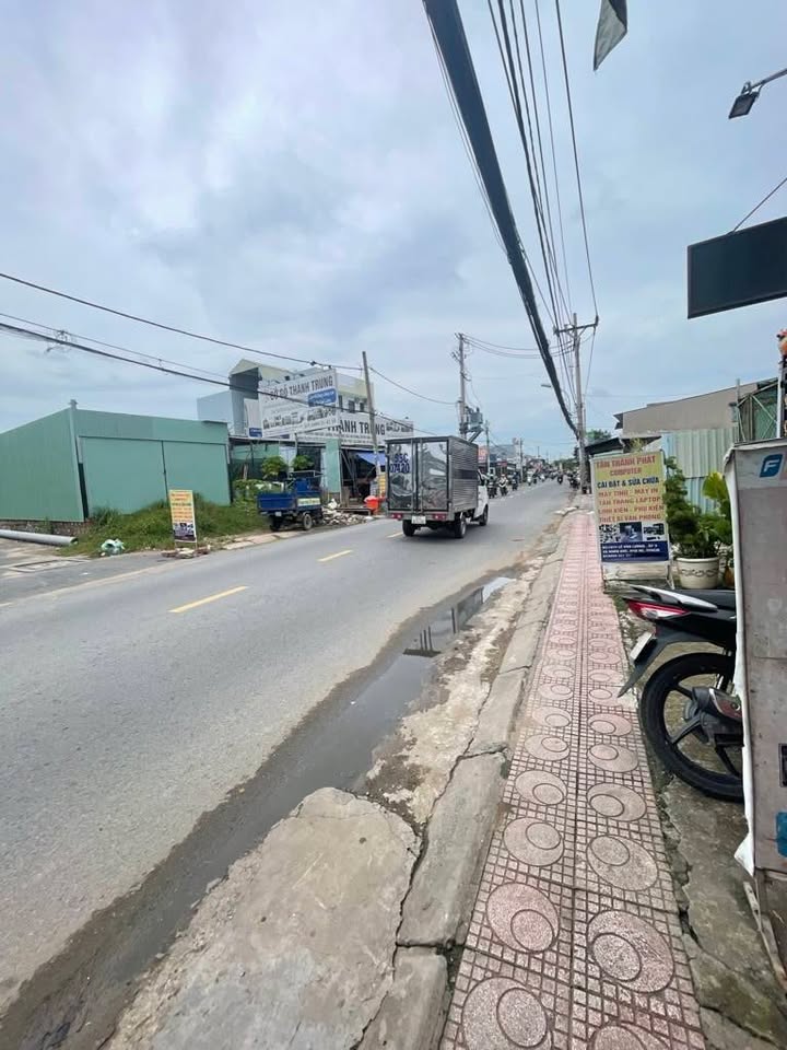 Nhà mặt tiền Lê Văn Lương, Nhà Bè 72.2m² giá 6.2 tỷ - Kinh doanh sầm uất!