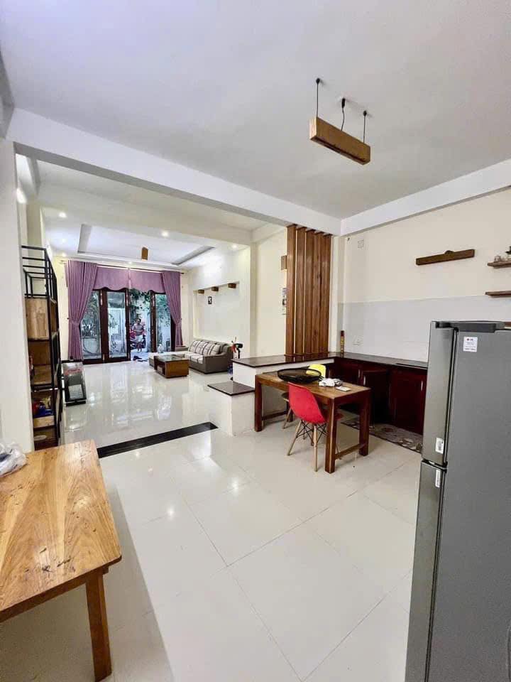 Nhà cho thuê tại Mỹ An, Đà Nẵng 100m² giá 11 triệu - Full nội thất, sẵn sàng vào ở!