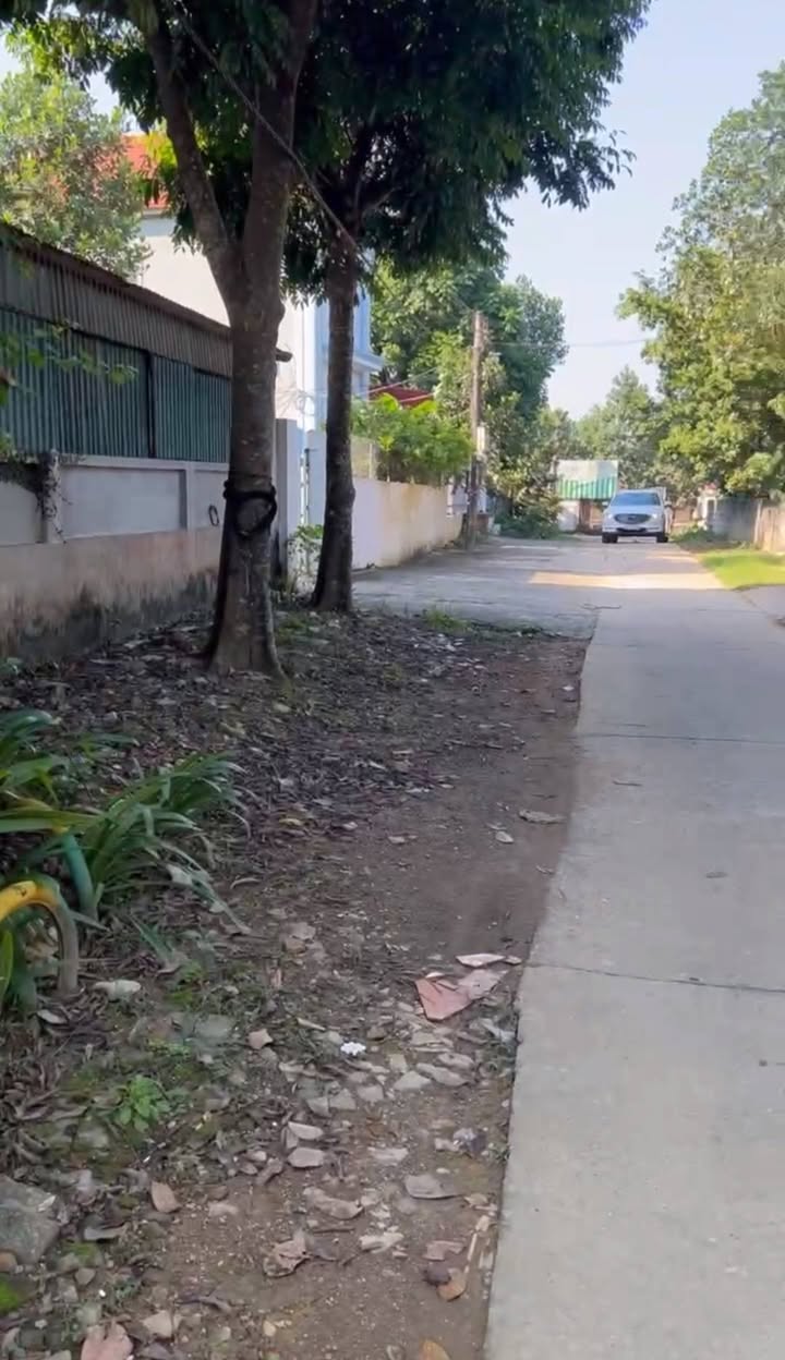 Đất nền Văn Phú Ninh Bình 335m² giá 1.5 tỷ - Sổ đỏ chính chủ, full thổ cư!