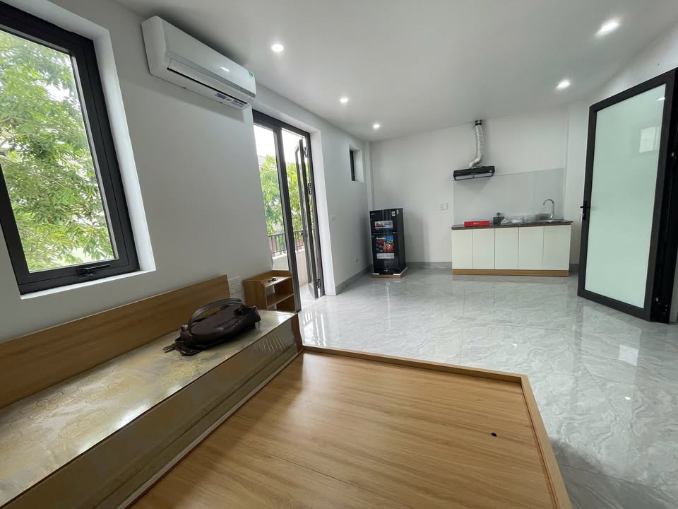 Cho thuê nhà nguyên căn Đình Bảng 4 tầng giá 10 triệu - Vào ở ngay, không cần sắm sửa!