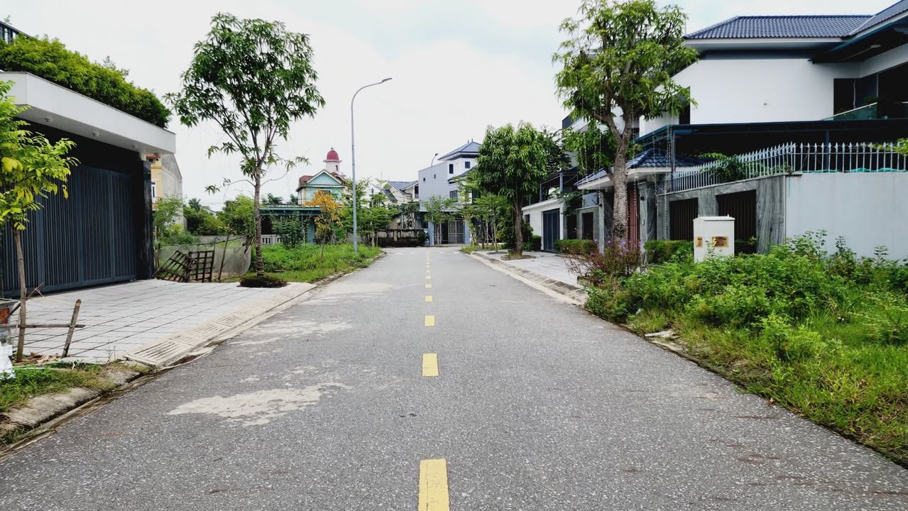 Đất nền phường Thành Sen, 180m², giá thỏa thuận - Vị trí đắc địa, tiện ích phong phú!