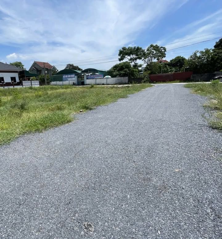 Đất nền Huyện Nghi Lộc 69m² giá 1.35 tỷ - Mặt tiền rộng, bao thông thoáng!