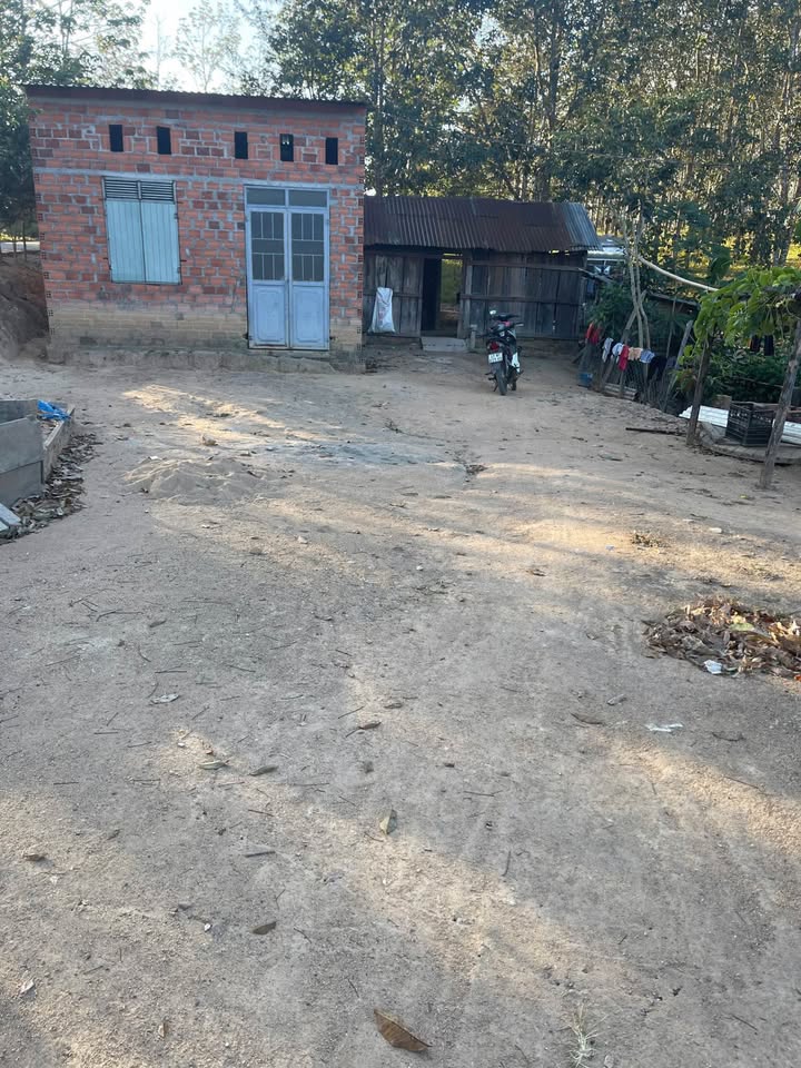 Đất nền đẹp tại Đắk Ruồng, Kon Rẫy 2100m² giá chỉ 200 triệu - Cơ hội đầu tư tuyệt vời!