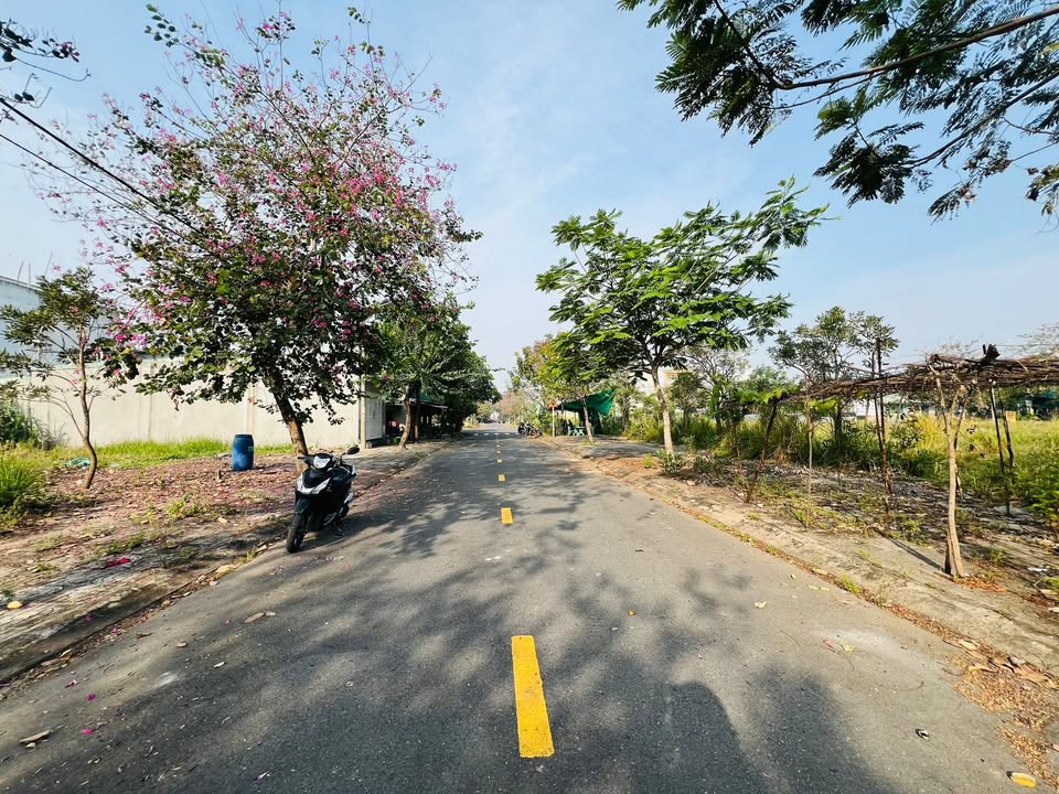 Đất nền KDC Xuyên Á, Đức Hòa, Long An 80m² giá 2.1 tỷ - Sổ hồng riêng, công chứng ngay!