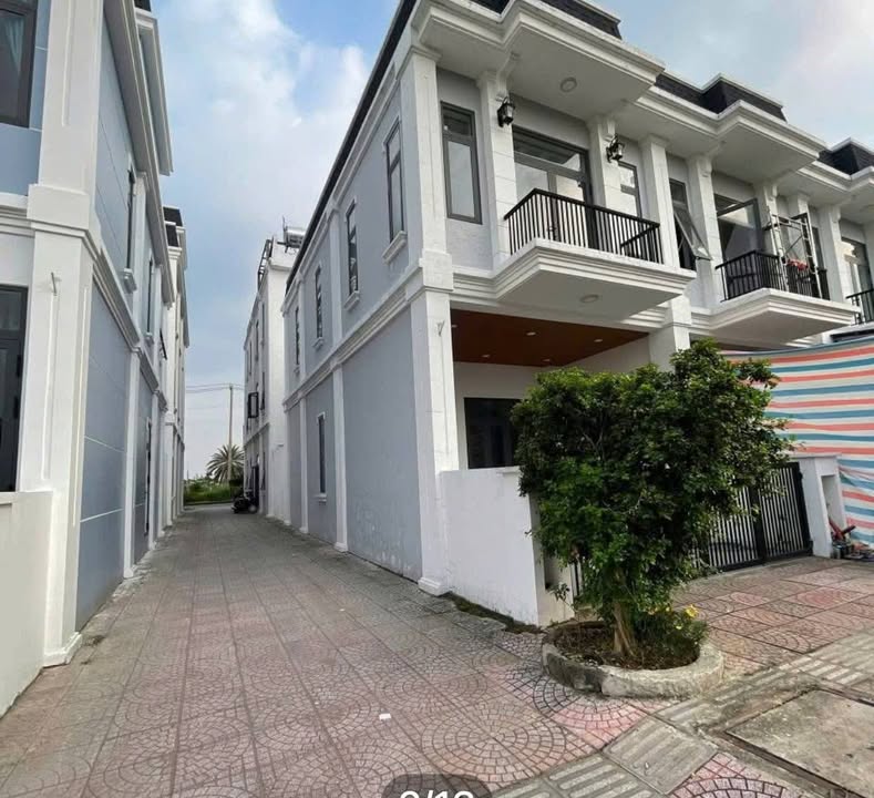 Bán gấp FrontHouse The Sol City Cần Giuộc 75m² giá 3.6 tỷ - Căn góc 2 mặt tiền