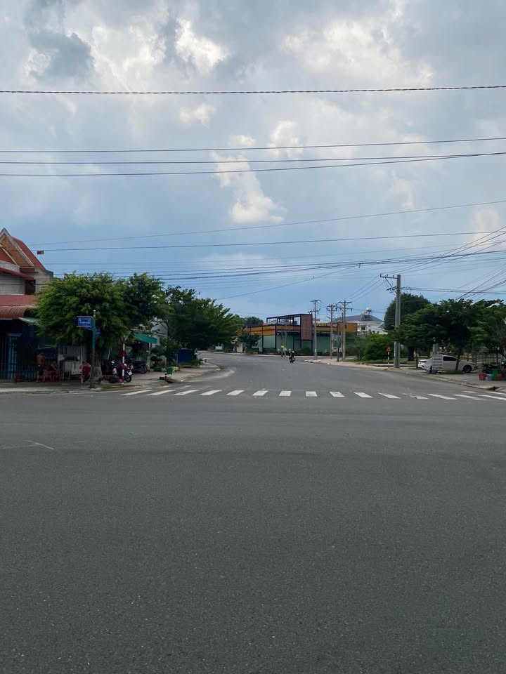 Đất nền mặt hồ Xuân Hương Đồng Xoài 507m² giá 8 tỷ - Đầu tư sinh lời ngay!