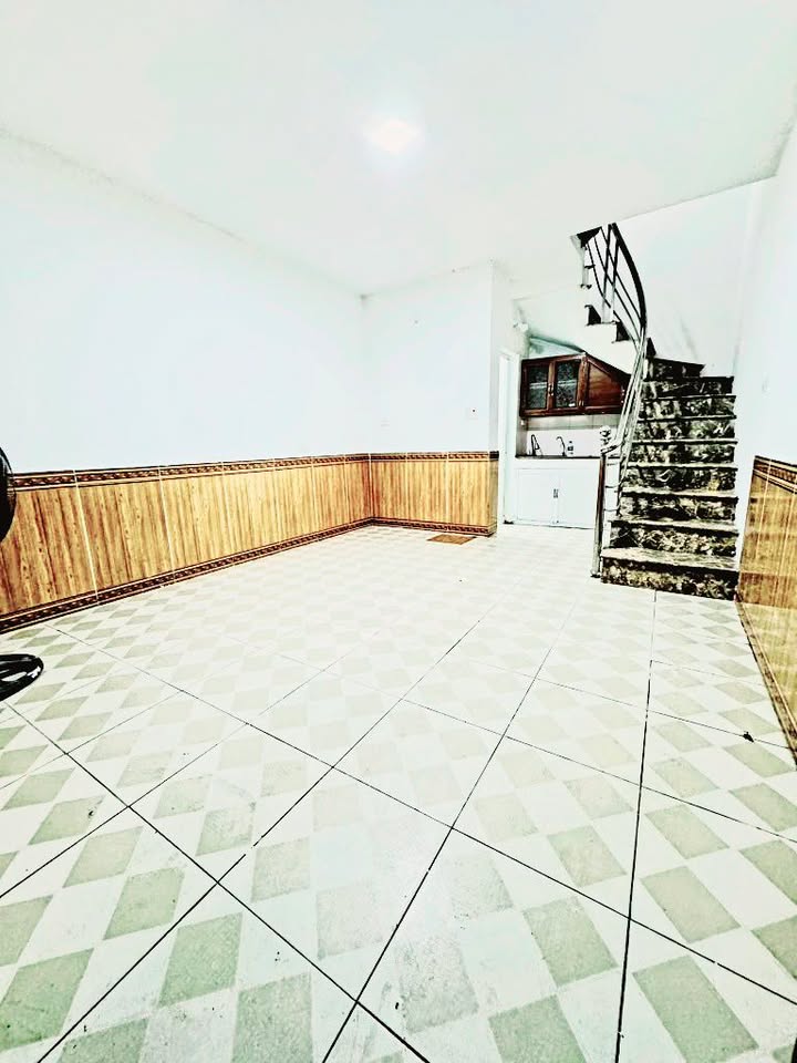 Nhà 3 tầng Lĩnh Nam 26.5m² giá 1 tỷ - Sẵn sàng vào ở ngay!