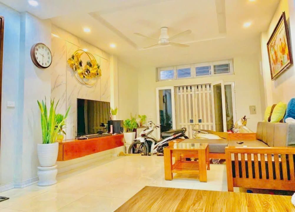 Nhà dân xây chắc chắn Đình Thôn 60m² giá nhỉnh 12 tỷ - Vị trí trung tâm thuận lợi