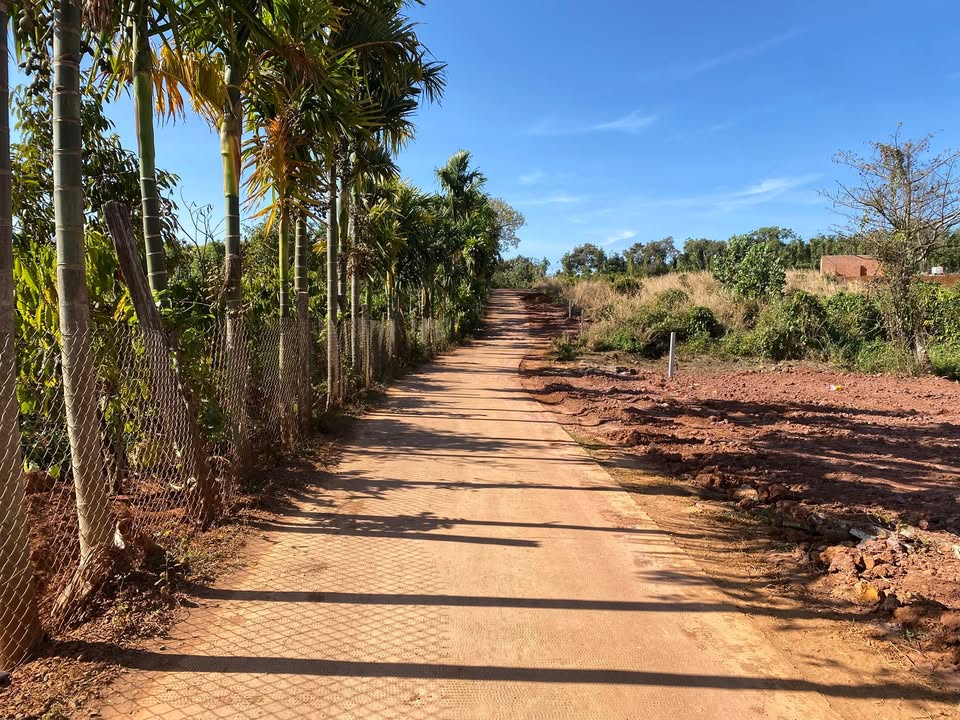 Đất nền Thôn 1 Đăk Wer 2700m² giá 2.2 tỷ - View suối thơ mộng!