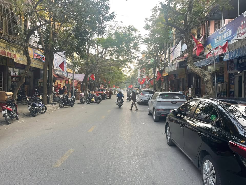 Nhà mặt đường kinh doanh Thái Phiên - TP Vinh 60m² giá 1x.x tỷ - Vị trí đắc địa cho đầu tư!