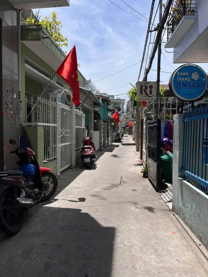 Nhà 2 tầng tại Đà Nẵng, 70m² giá 3 tỷ - Nở hậu, gần ĐH Duy Tân!