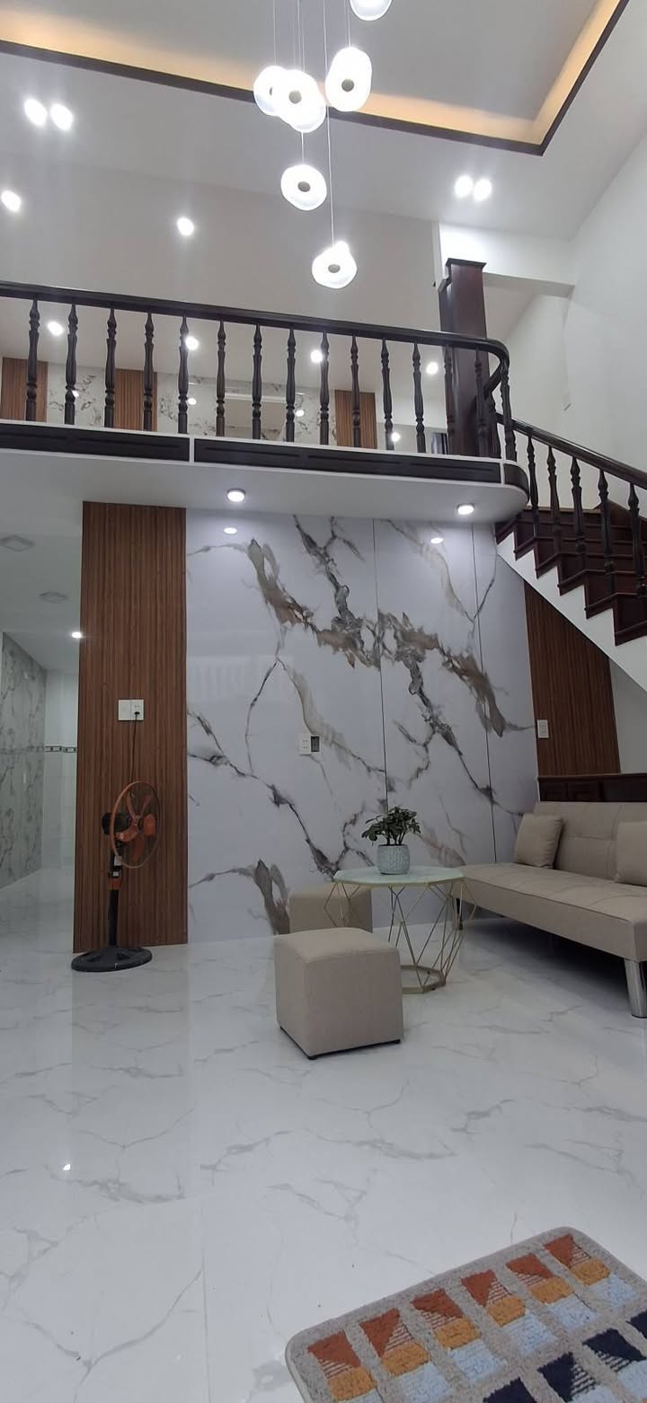 Nhà lô góc Tôn Đản, 50m² giá 3 tỷ - An ninh tuyệt đối, ô tô vào tận nhà!