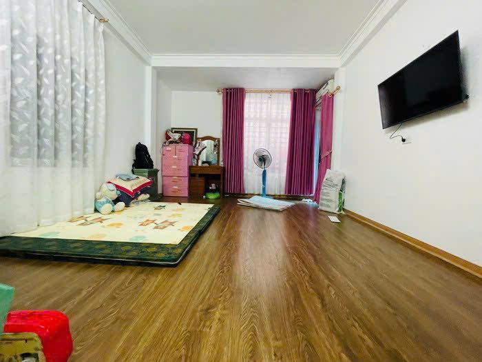 Nhà đẹp đẳng cấp Nguyễn Lân 215m² giá 6.5 tỷ - Thương lượng nhẹ