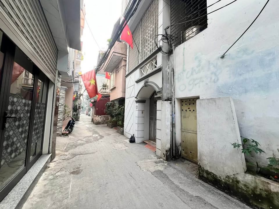 Nhà phố An Dương Vương 94m² giá 16 tỷ - Ô tô vào tận nhà, tiềm năng đầu tư tốt!