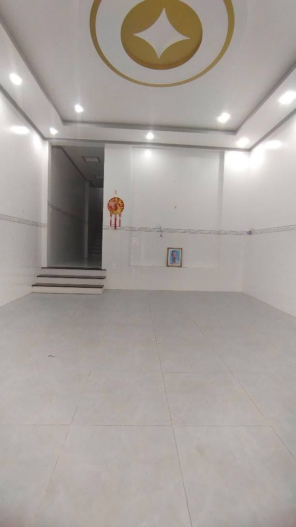 Nhà phố 1 trệt 1 lầu tại hẻm 277 Hải Thượng Lãn Ông, 75m² - Giá chỉ 1.25 tỷ VND!