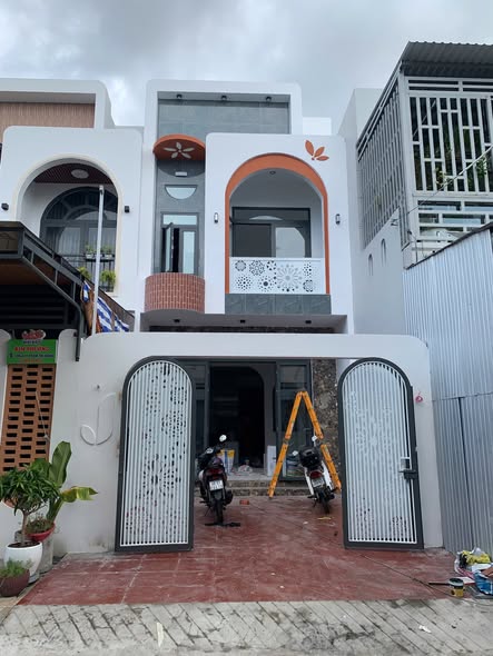 Nhà hẻm ô tô Phan Thị Ràng, Rạch Giá 85m² giá 3.49 tỷ - Thiết kế hiện đại, sân trước rộng rãi!