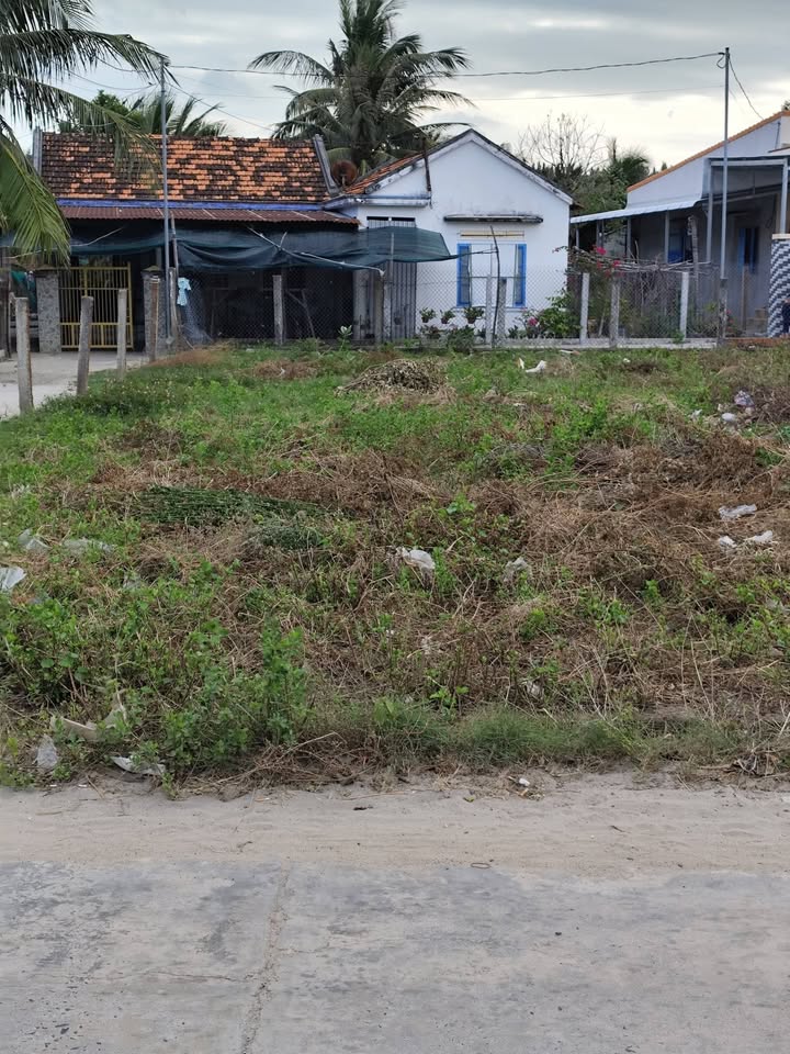 Đất nền Dốc Lết, Ninh Hòa 414m² giá 3.7 tỷ - Lô góc 2 mặt tiền đắc địa!