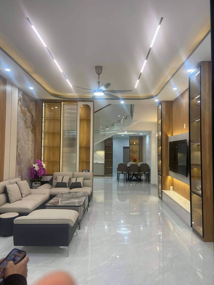 Nhà 3 tầng Hòa Minh 72m² giá thỏa thuận - Cách biển chỉ 300m!