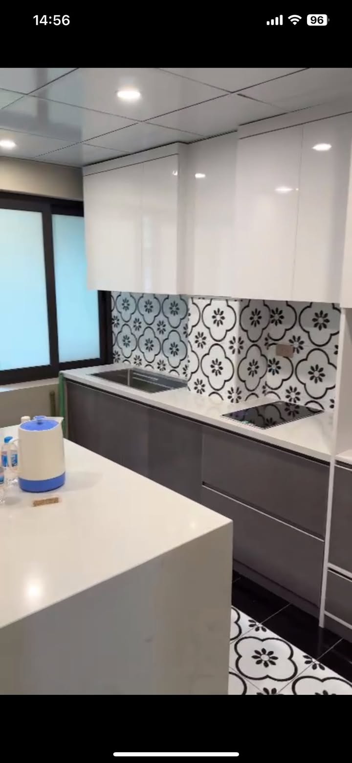 Nhà tập thể Hoà Bình 7, Quận Hai Bà Trưng 70m² - Nội thất sang trọng, sẵn sàng ở ngay!