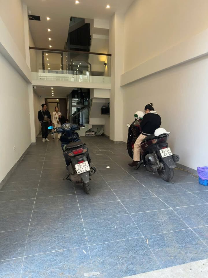 Nhà cho thuê 117 Phúc Xá, Ba Đình 80m² - Phù hợp làm văn phòng, trung tâm tiếng Anh, spa