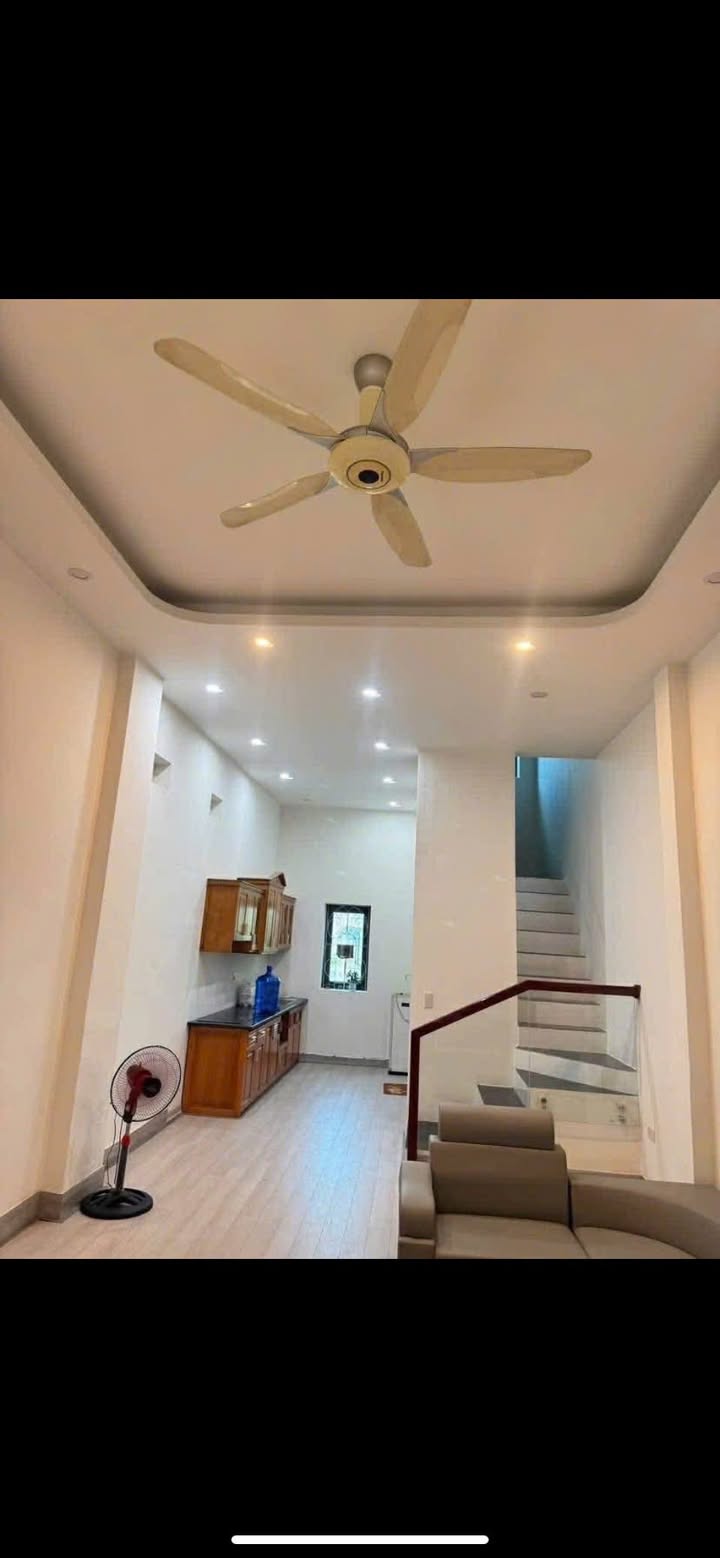 Nhà cho thuê tại Khu 11, Phường Bình Hàn 67m² giá 4.5 triệu - Gần chợ và trường học!