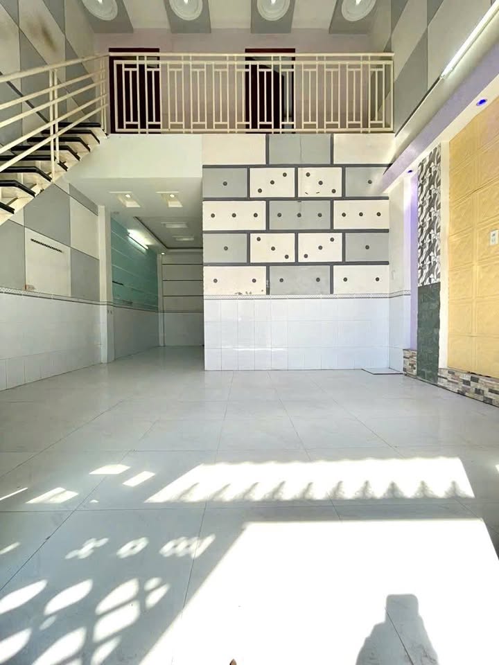 Nhà cho thuê trệt lửng gần ĐH Y Dược, 40m² giá 5 triệu - Thích hợp cho gia đình và sinh viên!