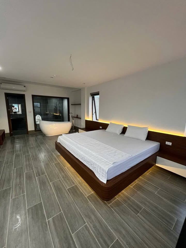 Khách sạn 4 tầng tại Sầm Sơn 211m² giá 17 tỷ - Đầu tư sinh lời nhanh!