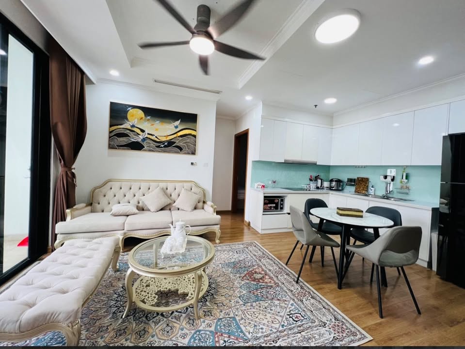 Căn hộ Royal City - R6, 94m² giá 20 triệu - Full nội thất đẹp, sẵn sàng vào ở!