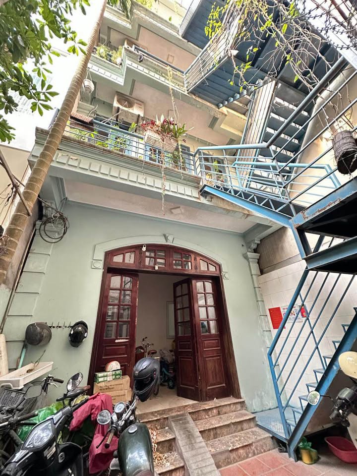 Townhouse Đặng Thai Mai Tây Hồ 119m² giá 79 tỷ - Đầu tư sinh lời cao!