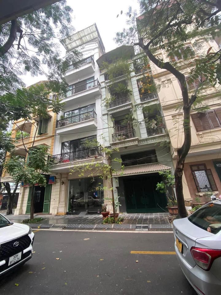 Nhà phân lô X2 Tam Trinh 70m² giá 24 tỷ - Vị trí đắc địa gần trường học và chợ!