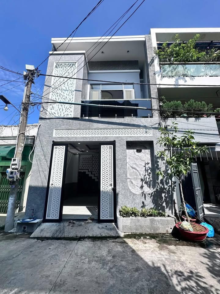 Nhà 1 Trệt 1 Lầu Nguyễn Ái Quốc 81m² giá 4.5 tỷ - Pháp lý rõ ràng, sẵn sàng vào ở!