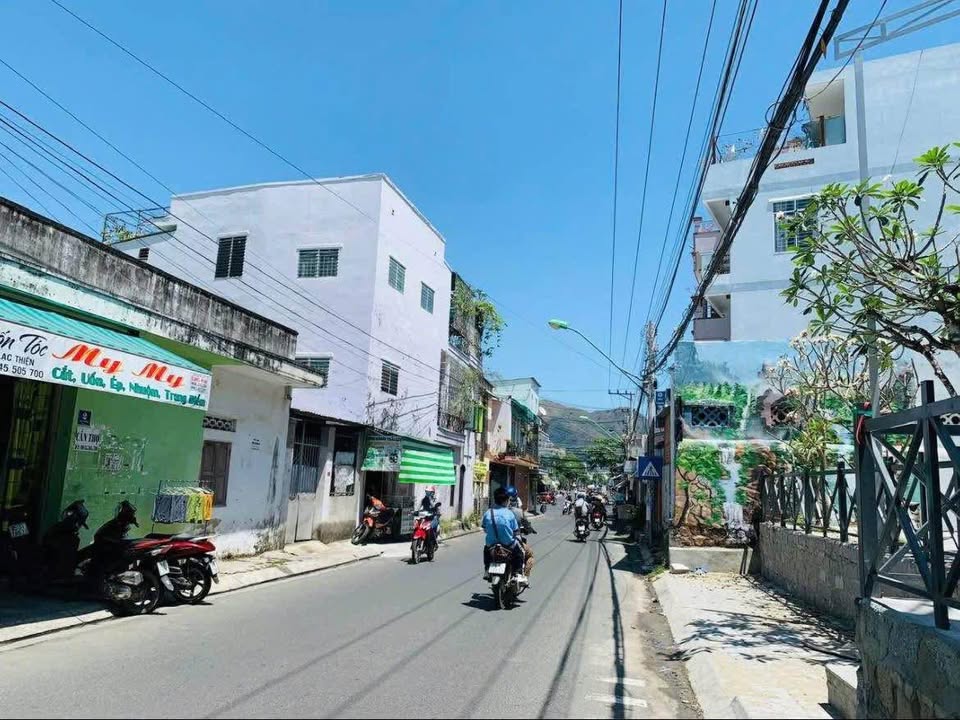 Đất gần Đại Học Nha Trang 189m² giá 12.29 tỷ - Cơ hội đầu tư hấp dẫn!