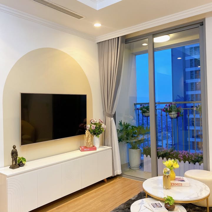 Căn hộ 2PN Tòa T8, Quận Hoàng Mai 83m² giá 8.8 tỷ - Thiết kế hiện đại, ban công hướng Nam!
