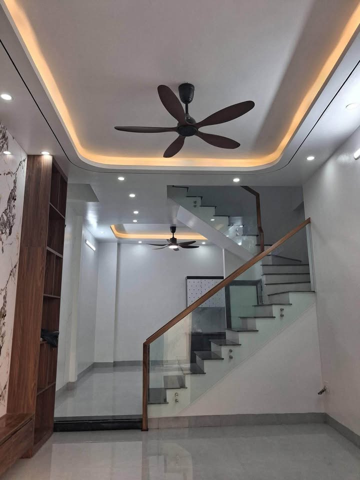 Nhà 3 Tầng Trần Huy Liệu 45.7m² giá 2.45 tỷ - Thiết kế hiện đại, sẵn sàng đón Tết!