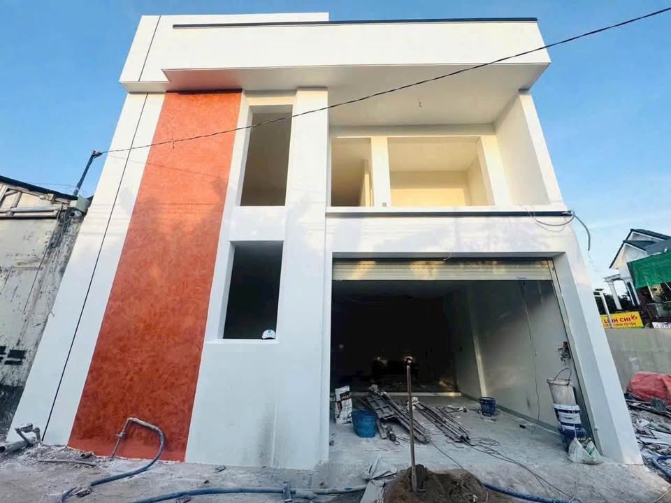 Nhà 1 Trệt 1 Lầu Trảng Dài 67m² giá 3.4 tỷ - Hướng Tây Nam, Thổ Cư 100%!