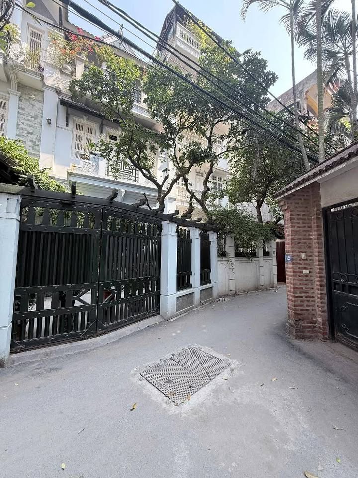 Nhà phố Đặng Thai Mai, Tây Hồ 84m² giá 31 tỷ - Không gian sống lý tưởng!