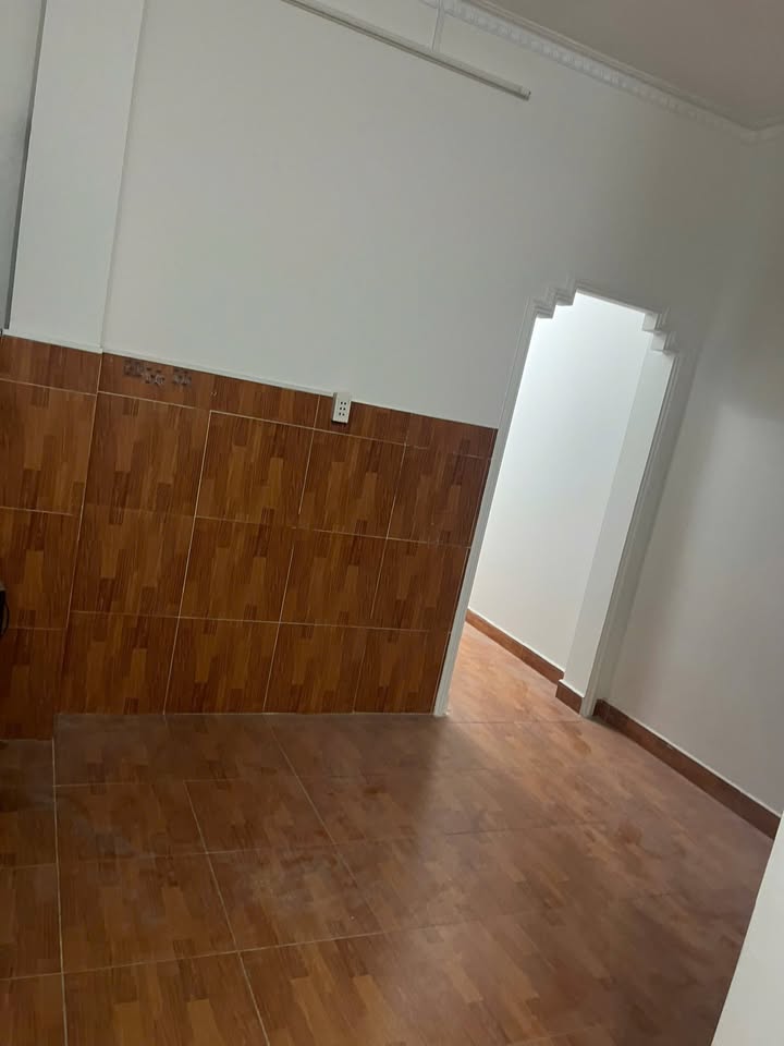 Nhà nguyên căn 184 Nguyễn Văn Quỳ, Quận 7 - Giá thuê chỉ 6.5 triệu/tháng!