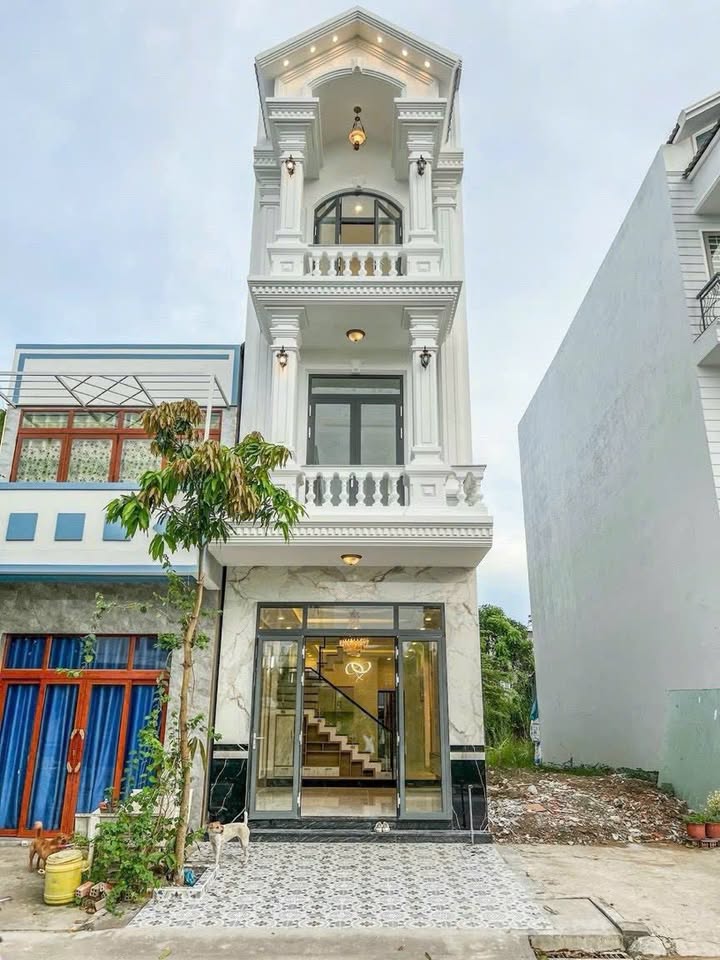 Nhà 1 Trệt 2 Lầu KDC Himlam Cửu Long 56m² giá 4 tỷ - Thiết kế hiện đại sang trọng!