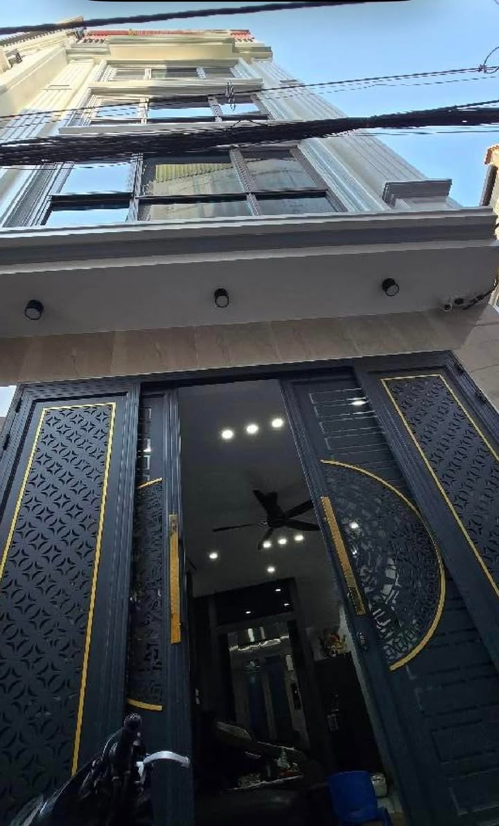 Nhà riêng Mậu Lương Hà Đông 40m² giá 8 tỷ - Lô góc thang máy an ninh tốt!