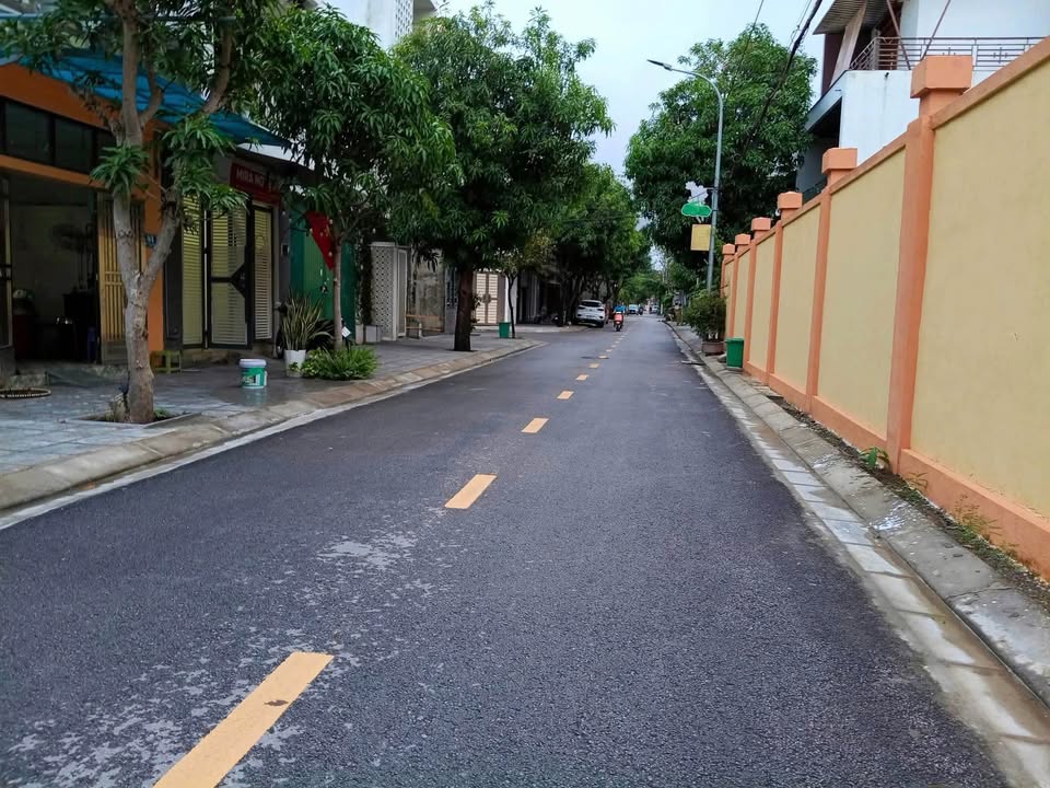 Đất mặt đường Bùi Huy Bích, TP Vinh 70.8m² giá 4.8 tỷ - Vị trí đắc địa, khu dân trí cao!