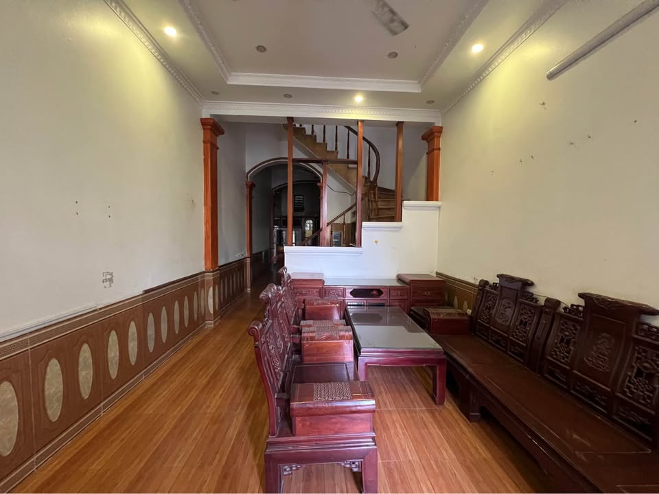 Nhà cho thuê 3 tầng Phủ Lý - Đường ô tô đậu cửa - Giá chỉ 6 triệu/tháng