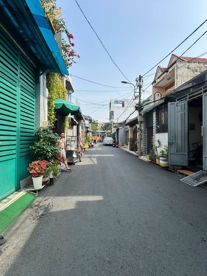 Nhà cấp 4 tại Quận 12, 67m² giá 3.9 tỷ - Gần rạp Galaxy và nhà sách!