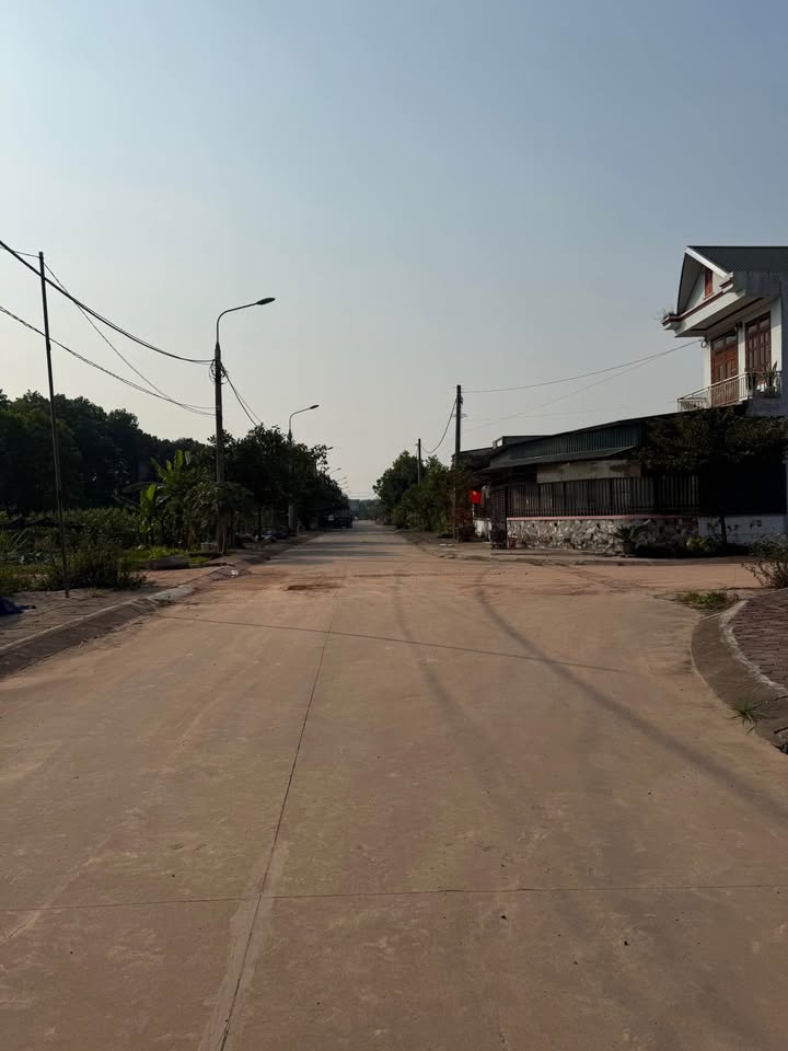 Lô đất tái định cư Trung Thành 1 200m² giá 2.5 tỷ - Vị trí đẹp, tiềm năng cao!