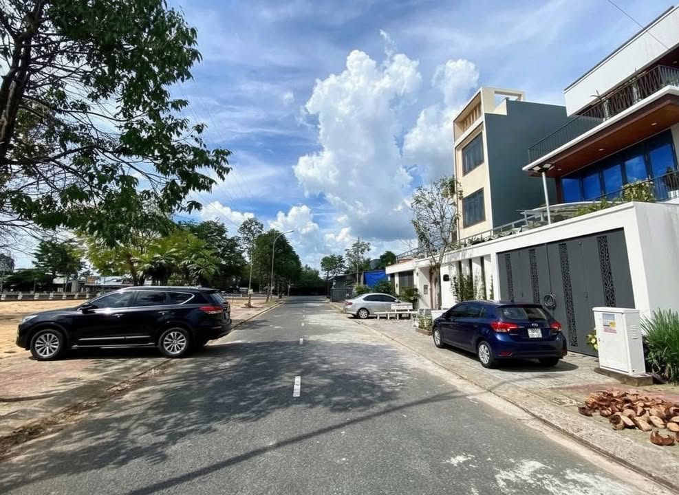 Nhà phố Khu Văn Hoá Tây Đô Cái Răng 125m² giá 3.75 tỷ - Dòng tiền thu nhập ổn định!