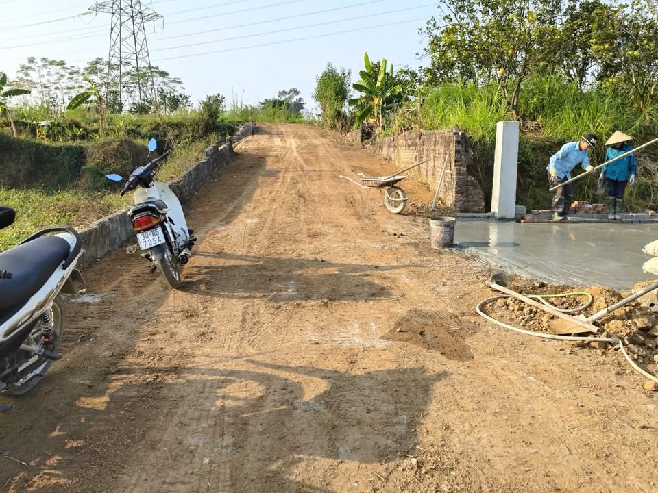 Đất nền Đông Hạ, Phú Cát, 170m² giá nhỉnh 800 triệu - Đường ô tô vào thoải mái!